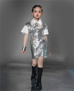 女童模特潮服儿童T台走秀大赛银金属色摇滚未来科技感礼服风模卡