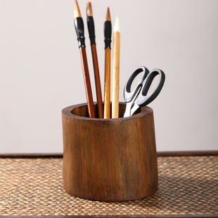 泰国进口笔筒实木桌面文具书房摆件复古圆形笔桶木质办公桌收纳罐