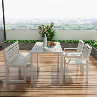 定制露台桌椅铁艺户外桌椅白色公园露台室外塑木阳台桌椅防水庭院
