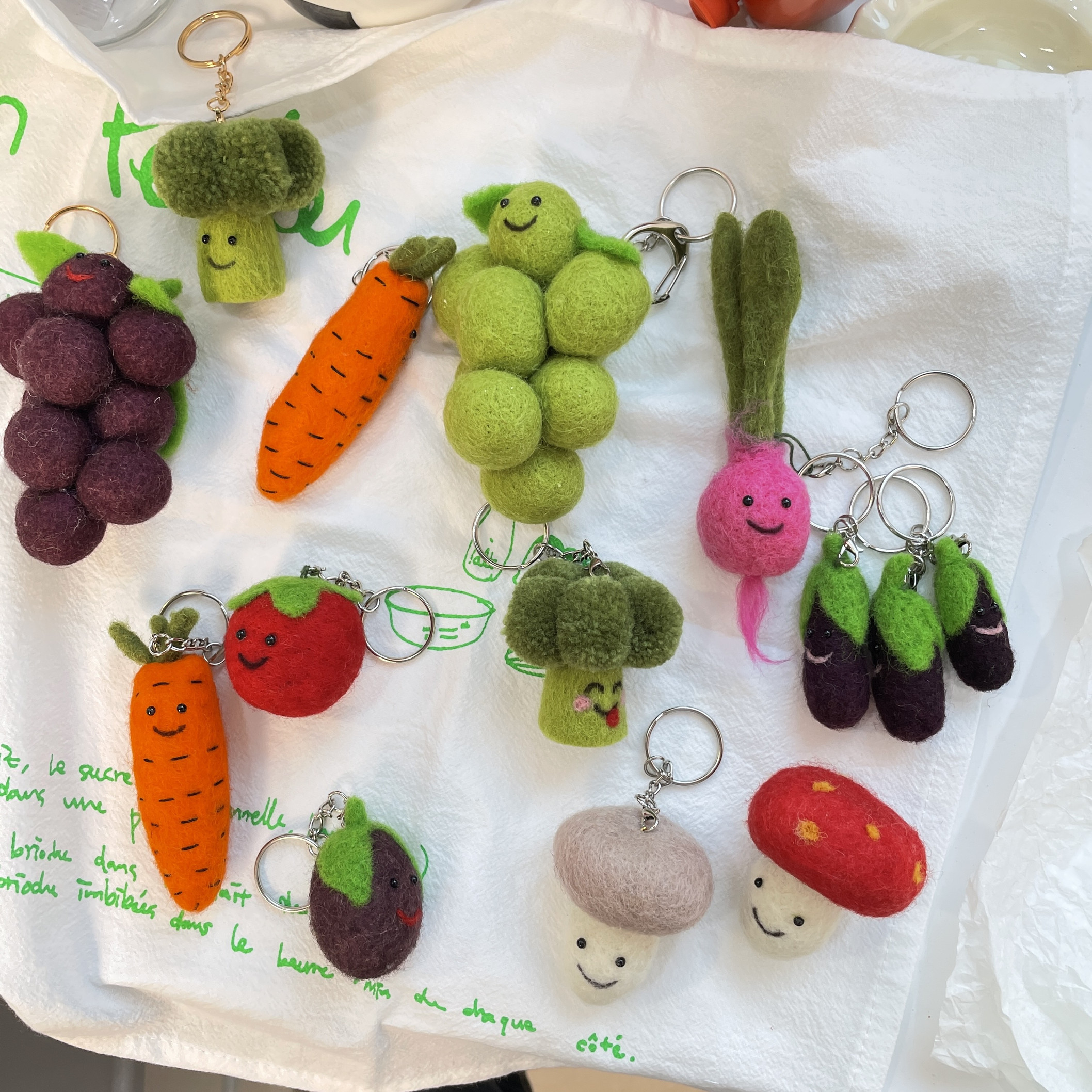 饰钥匙扣情侣GJ177 ins羊毛毡蔬菜水果西兰花挂件创意可爱包装