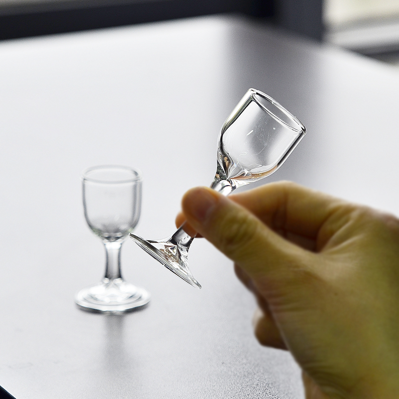 酒具酒盅 分酒器小酒杯家用高脚一口烈酒杯中式 手工玻璃白酒杯套装