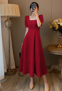 红色连衣裙女夏2024新款 法式 裙子 复古方领收腰显瘦气质赫本风长款