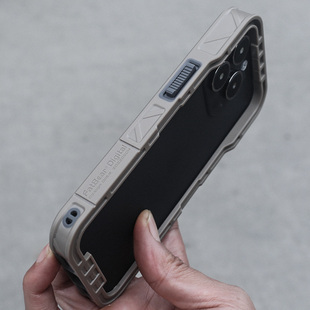 Pro MAX 战术防摔散热手机壳Magsafe磁吸充电手机套边框保护壳保护套 Plus 肥熊探索适用于苹果iPhone