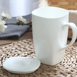 方杯大容量陶瓷水杯子马克杯带盖勺牛奶杯办公室创意骨瓷创意家用