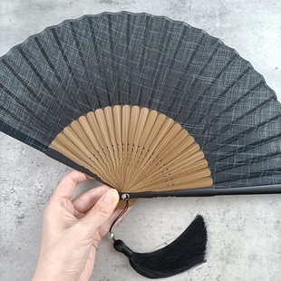 简约古典中国风复古素色黑色折叠扇子便携手工竹扇配汉服 莫干扇