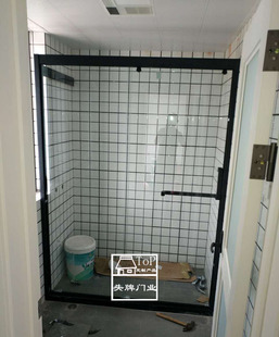 钢化玻璃钛合金门淋浴房 定制简易黑色不锈钢一字型淋浴房