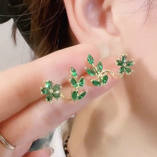 高级感花朵叶子水晶耳环女小众设计感银针耳钉气质小清新绿色耳饰