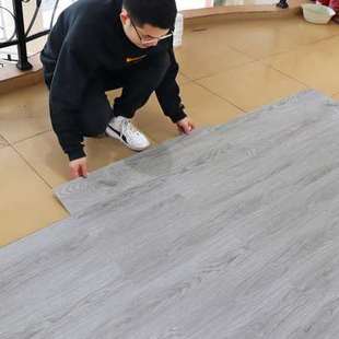 spc自粘免胶家用地板贴纸加厚耐磨环保塑胶地板革水泥地防水地贴