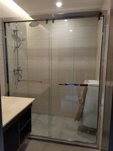 青岛淋浴房定制浴室玻璃隔断卫生间干湿分离不P锈钢推拉黑色玻璃