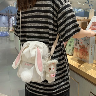 潮可爱兔子单肩背包少女网红斜挎包 日系卡通帆布小包包女2024新款
