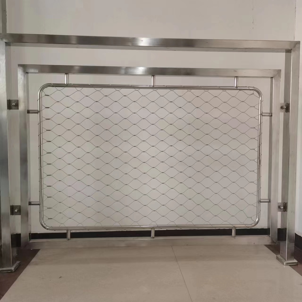 不锈钢护栏不锈钢绳网护栏安全防护围栏楼梯隧道护栏