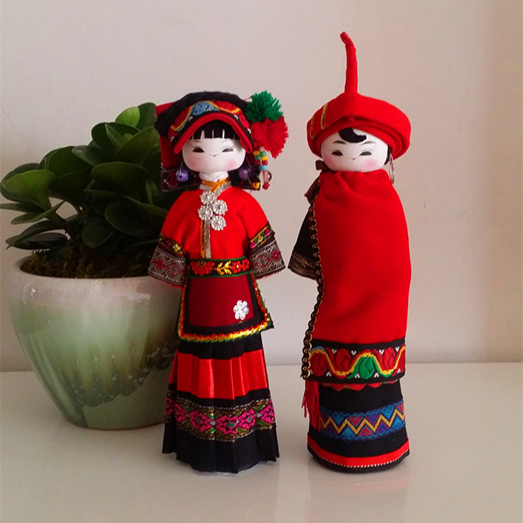 饰品 中国云南26个少数民族娃娃人偶木偶摆件物伴手礼幼儿园手工装