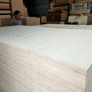 厂家素面多层板覆贴基材木饰面基材健身器材桌椅包覆用板材