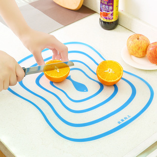 磨砂切菜板厨房案板塑料切水果板家用防滑薄片透明菜板砧板