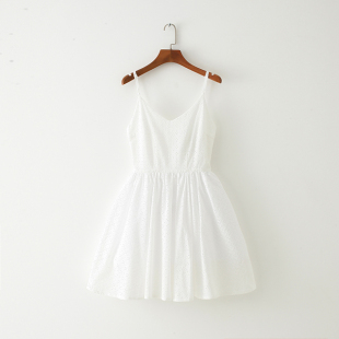 欧美小清新刺绣白色显瘦大裙摆蓬蓬收腰打底吊带连衣裙新女夏 法式