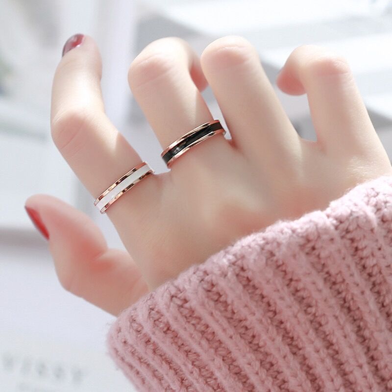 时尚 玫瑰金窄版 男女情侣指环对戒尾戒食指饰品 网红黑白陶瓷戒指