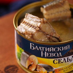俄罗斯进口秋刀鱼鲱鱼段金枪沙丁罐头深海水产鲜美开罐即食240克