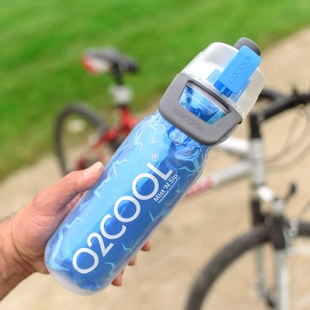美国O2COOL喷雾水杯男女运动健身可喷水儿童学生夏天保冷降温水壶