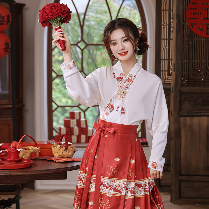马面裙敬酒服新娘新中式 红色订婚连衣裙子套装 汉服秋冬装 国风女装