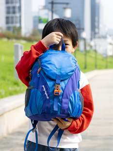 儿童旅行背包男孩户外轻便小双肩包出游男童超轻小学生书包旅游