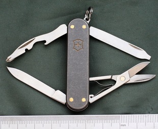 tc4钛柄逍遥派58mm瑞士军刀0.6363超轻超薄折叠小刀