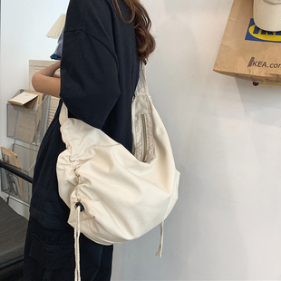 包包女斜挎包大容量韩版 大学生chic帆布纯色休闲新款 单肩包潮 时尚