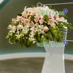 北京新闻发布会新产品发布会鲜花 会议签到台桌花 高档演讲台花