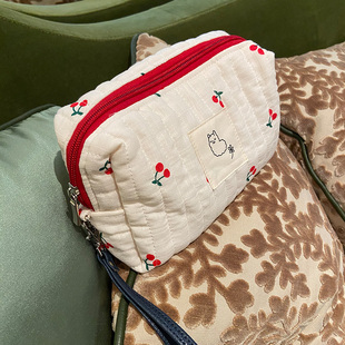 美摘樱桃小红花多功能化妆包便携手提袋旅行绗缝全棉纯软布收纳包