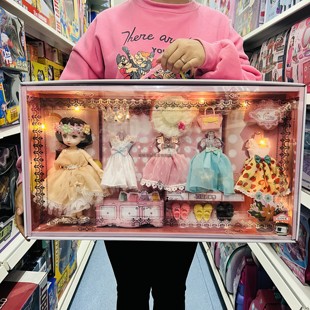 小仙女百变时装 秀换装 子女孩玩具 化妆台行李箱公主精致娃娃衣服鞋